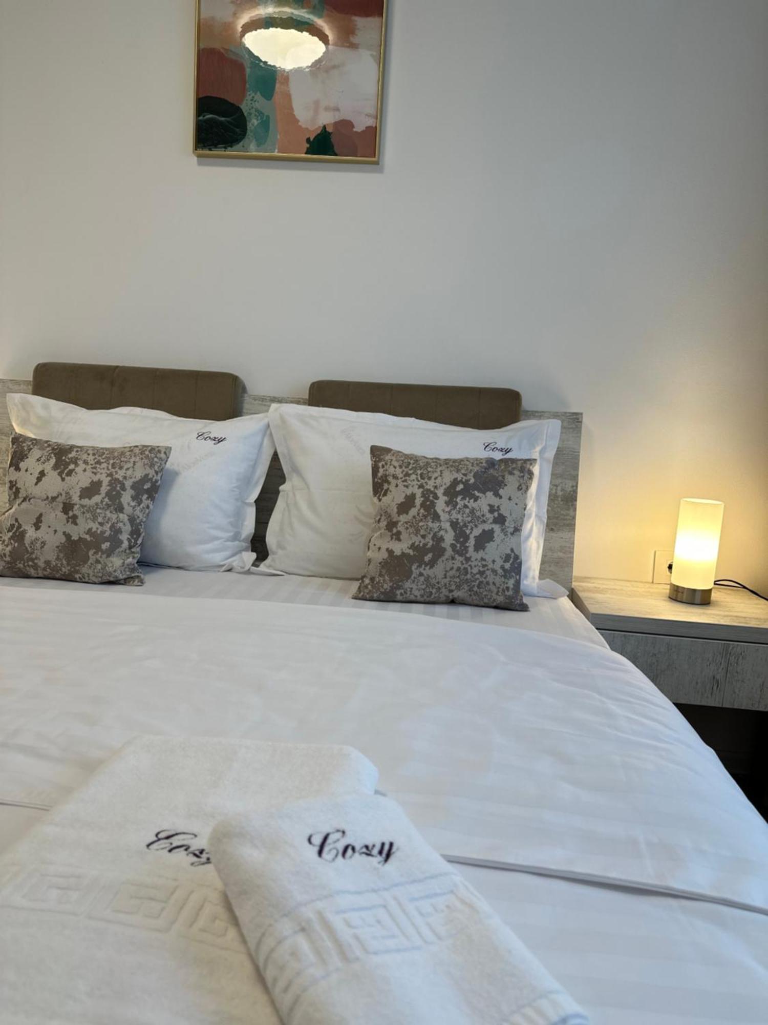 Coresi Mall Exclusive #Collection Apartments & Studios Braşov Exteriör bild