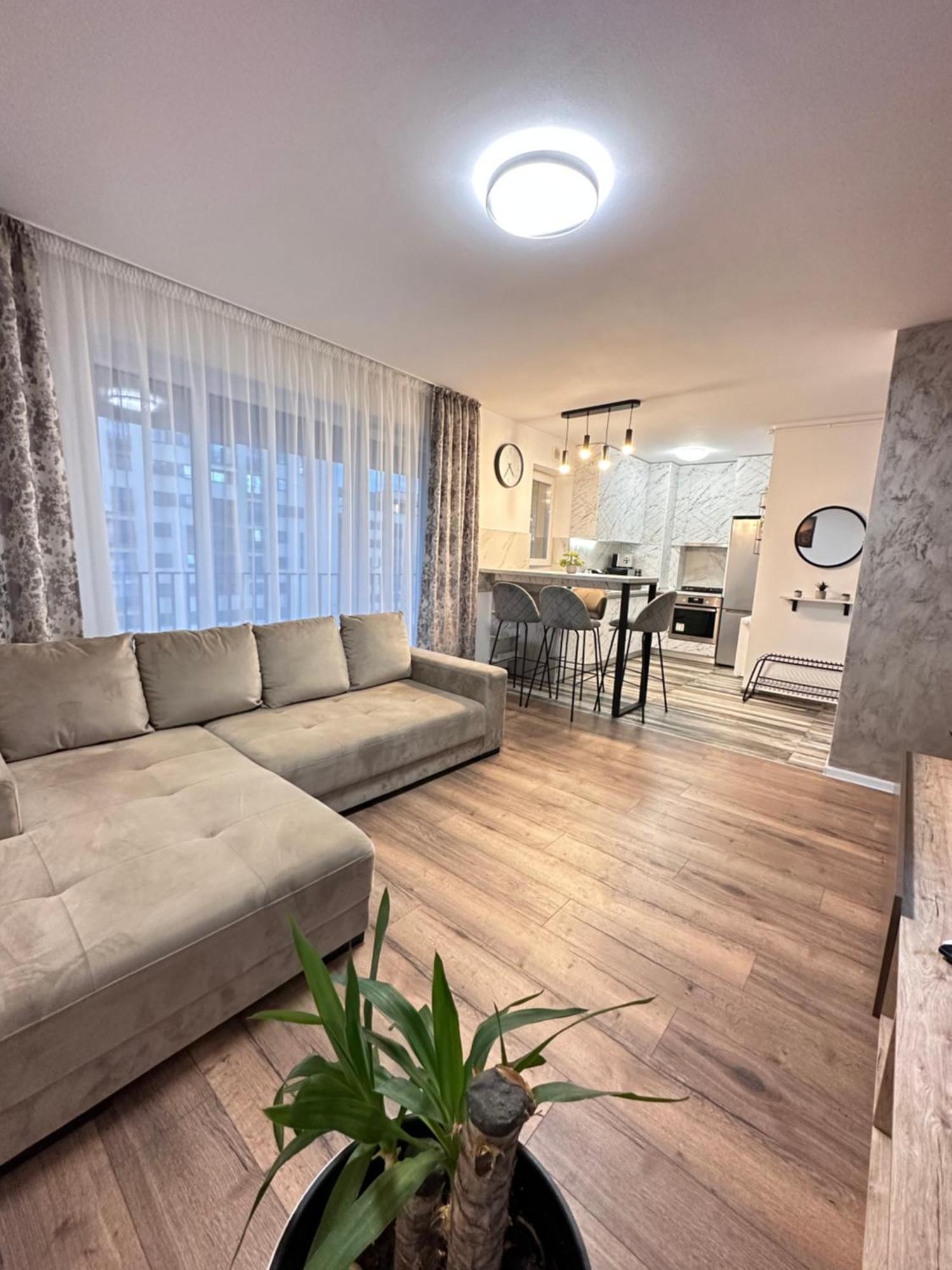 Coresi Mall Exclusive #Collection Apartments & Studios Braşov Exteriör bild