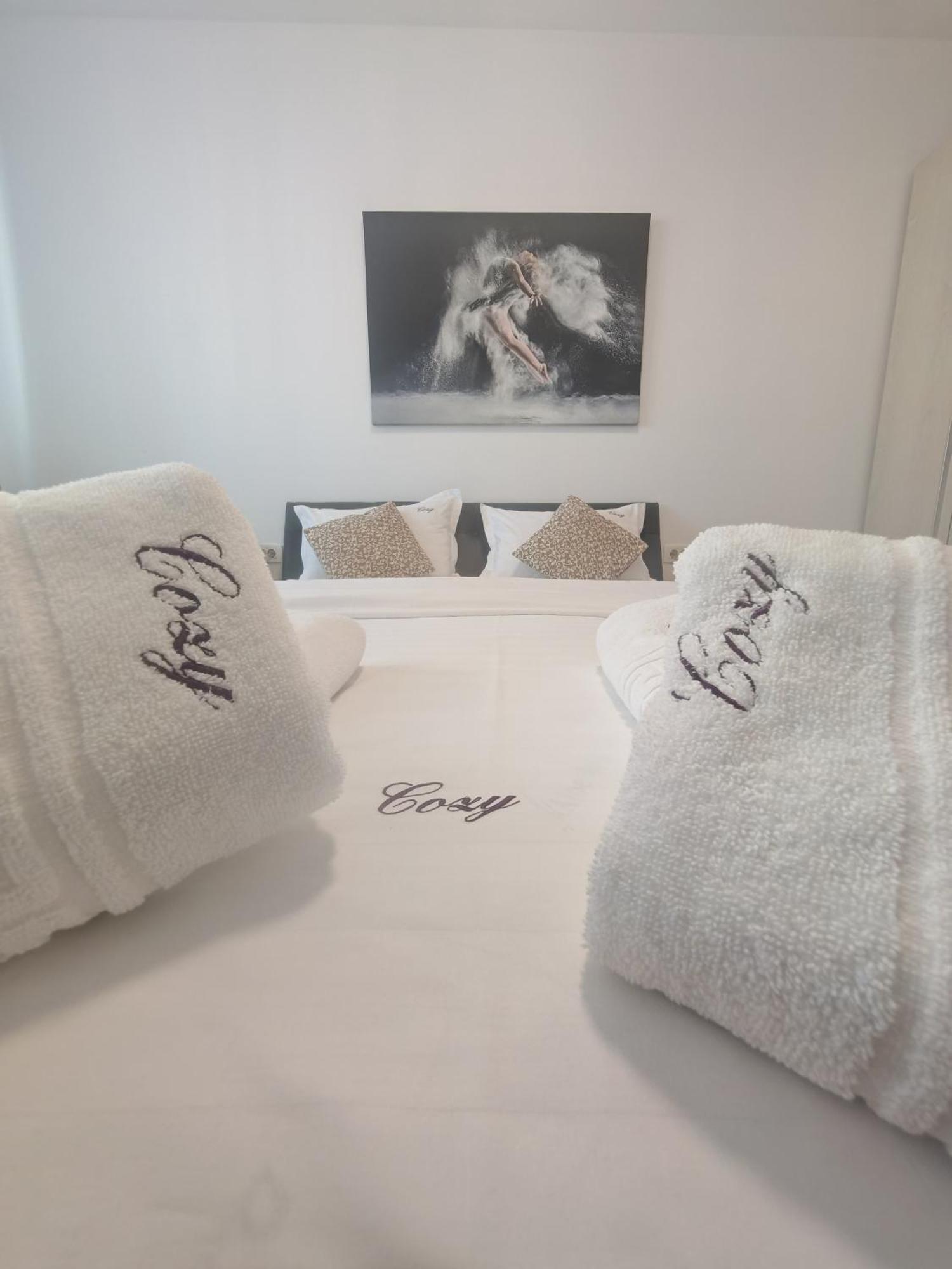 Coresi Mall Exclusive #Collection Apartments & Studios Braşov Exteriör bild